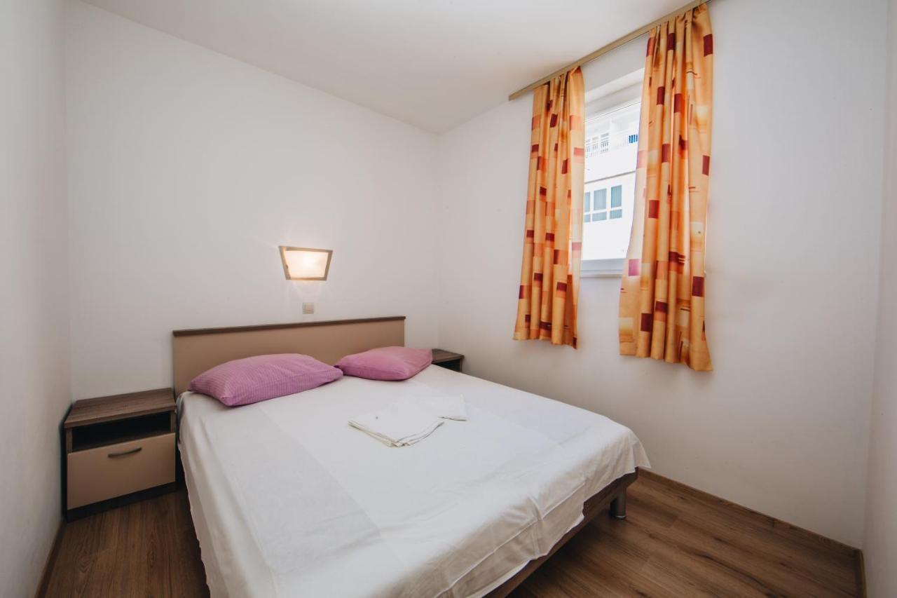 Apartments Mateo Brela Buitenkant foto